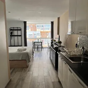 Apartamento Vista A La Playa, Cerca Del Centro Con Piscina, Benalmádena